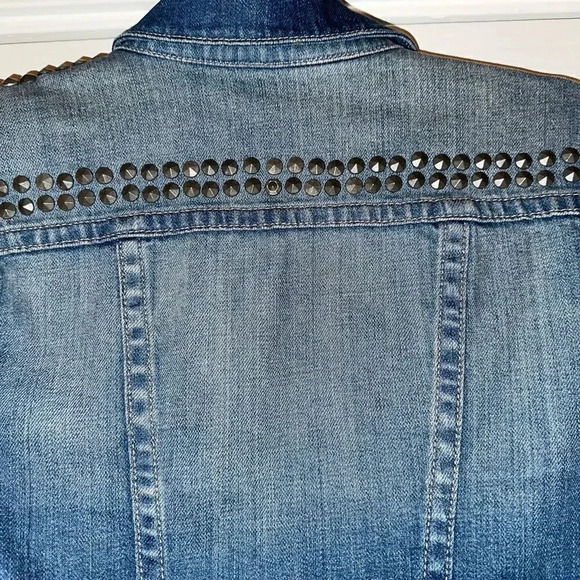 Women’s Paige Colbie Studded Denim Jacket. Size XS. - Picture 12 of 12